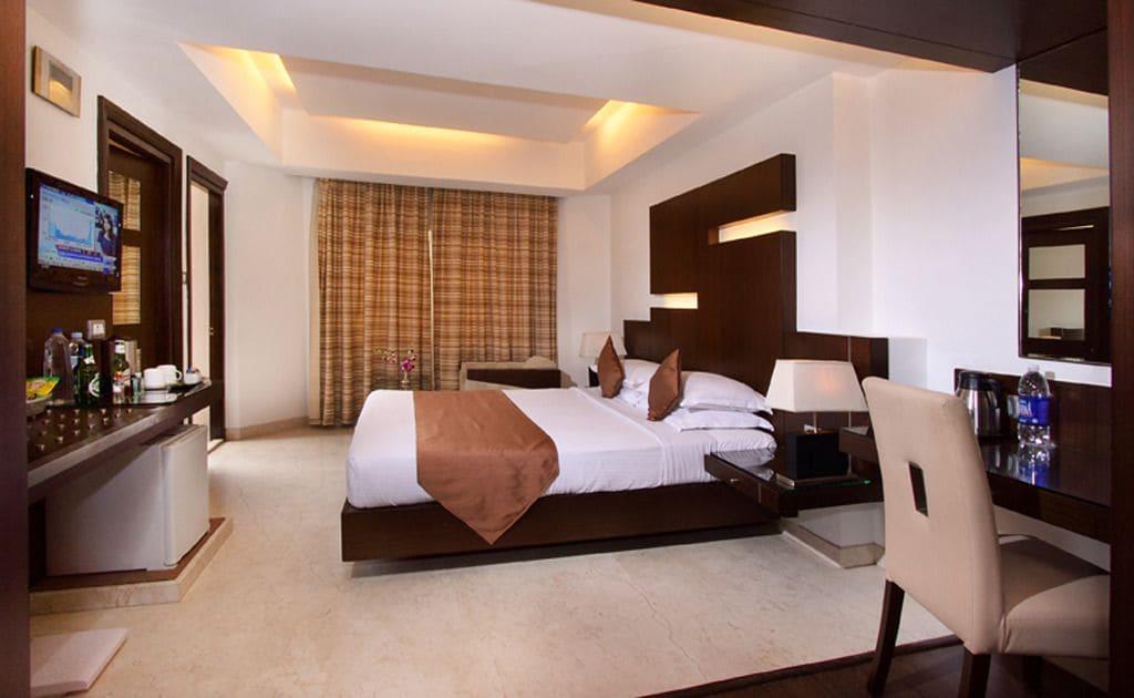 The President Hotel Бангалор Екстериор снимка