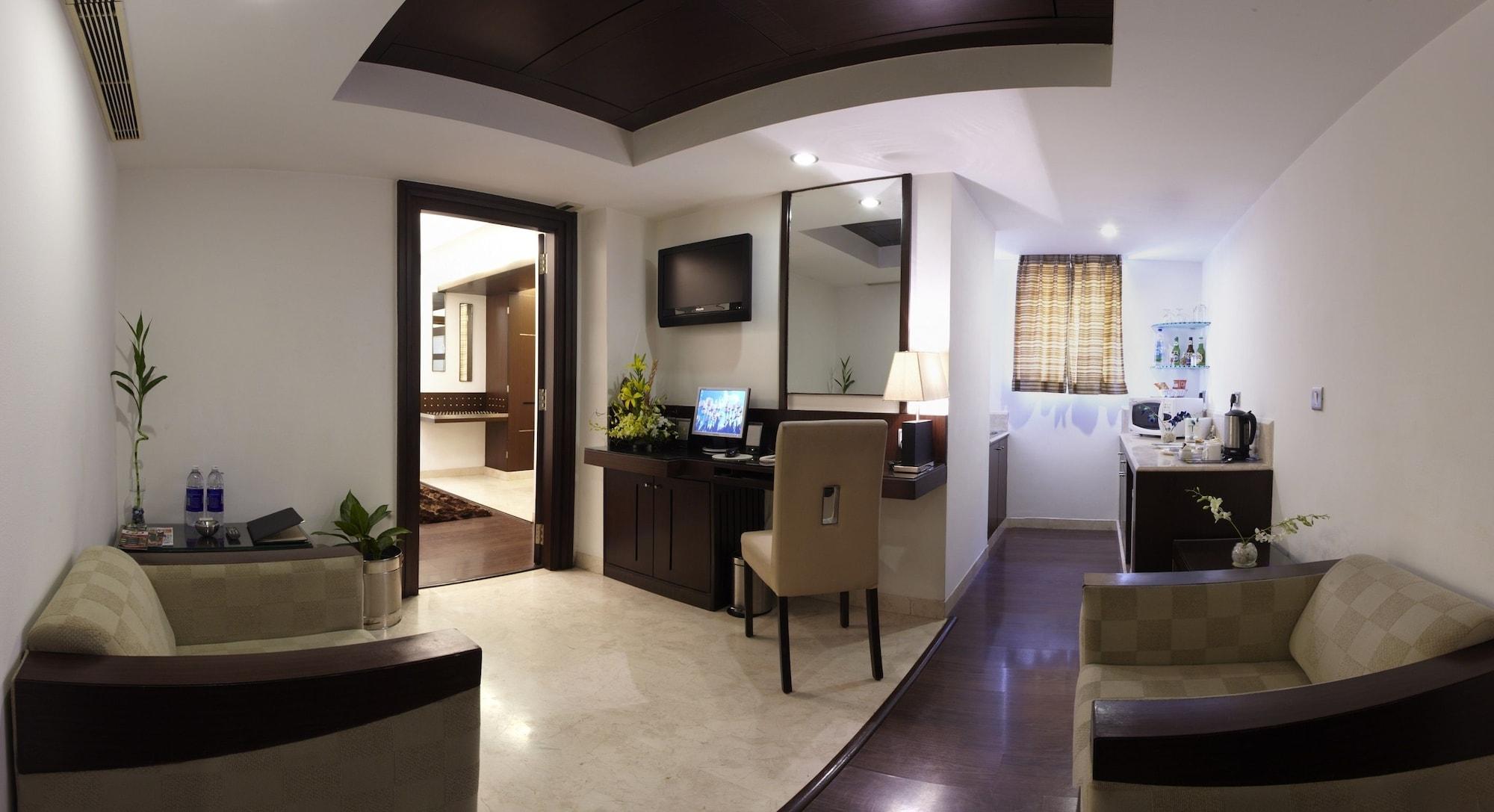 The President Hotel Бангалор Екстериор снимка